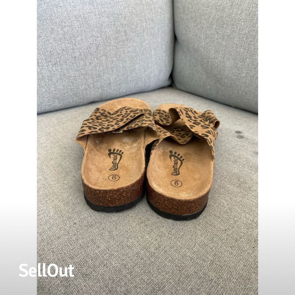 Sandtracks Women's Leopard Print Criss-Cross Comfort Sandals Size 9 - Picture 3 of 5